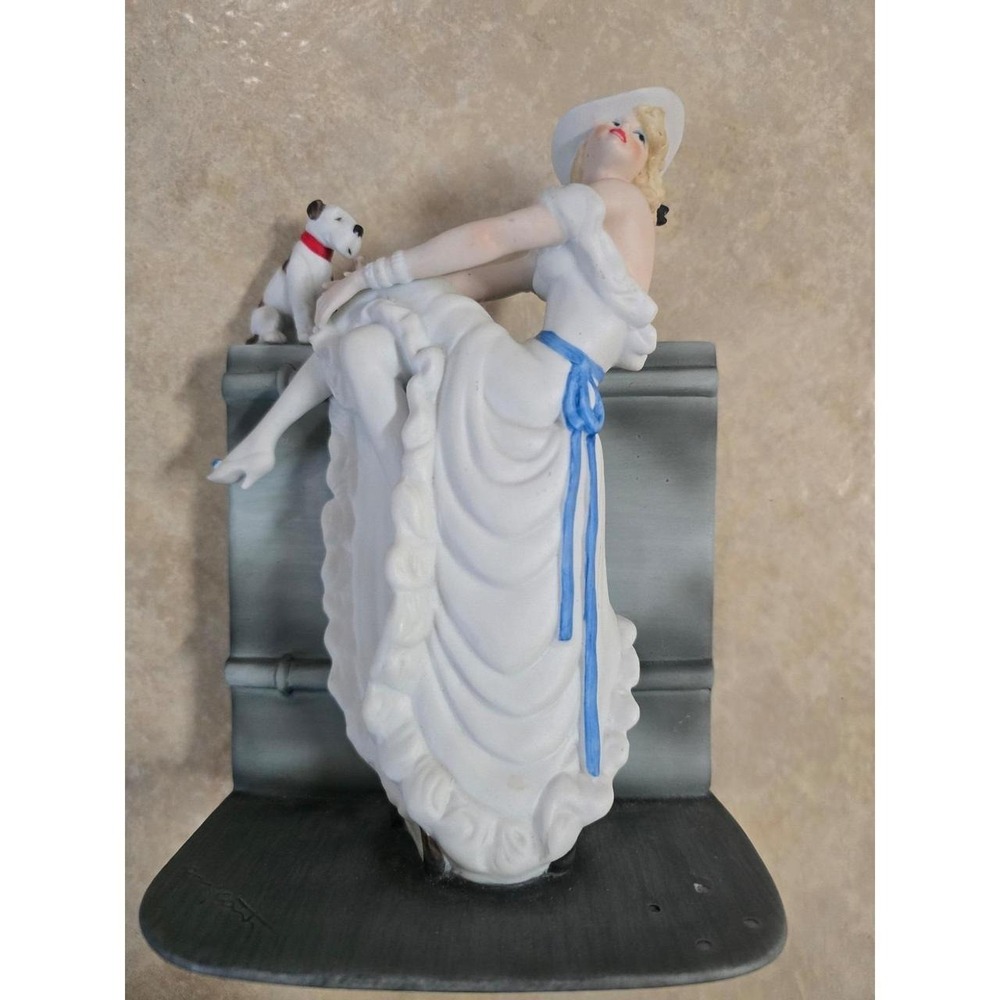 Vintage Louis Icart Figurine 1936 Au Bar Heirloom Tradition Porcelain #162/7500